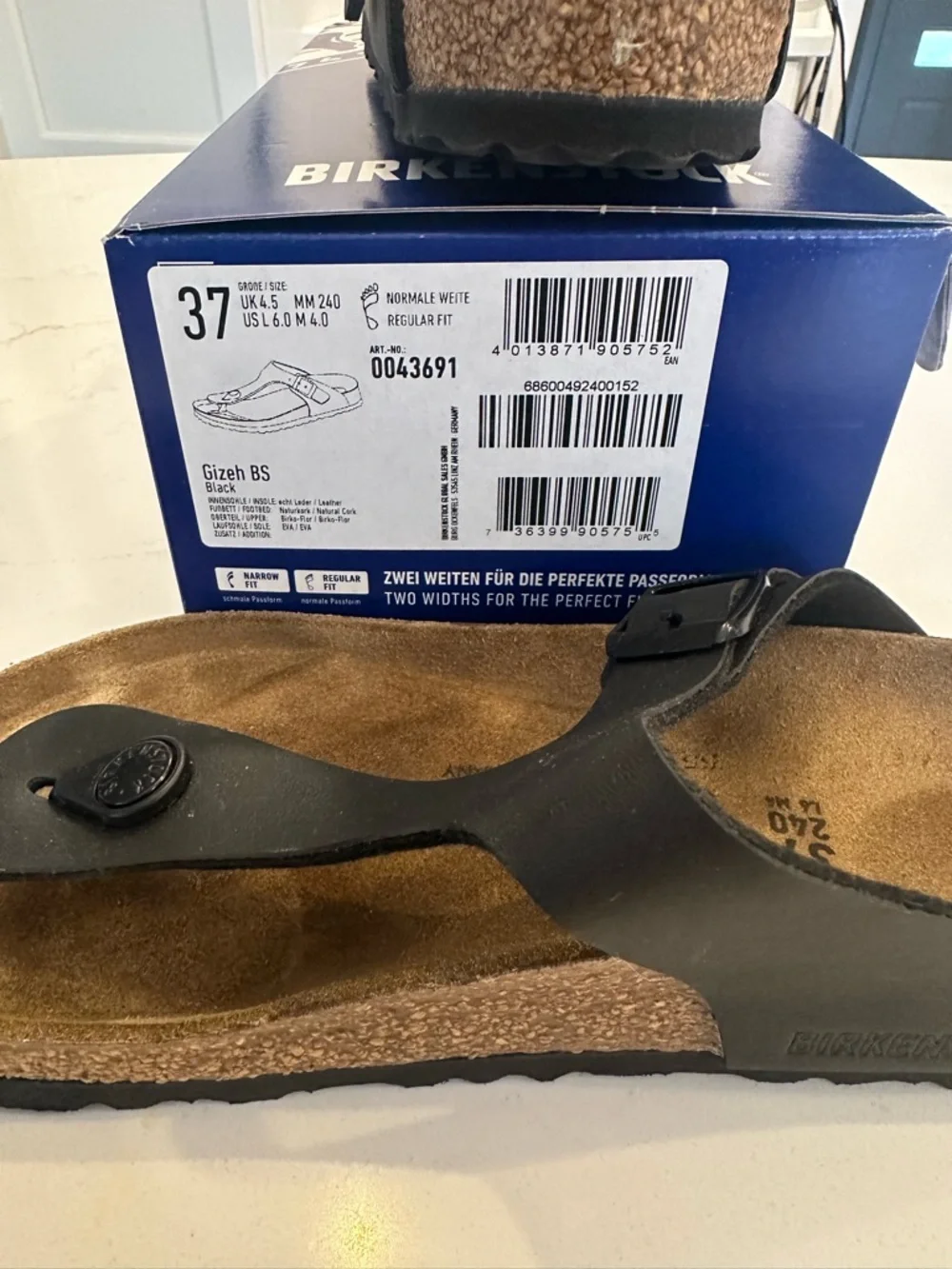 Birkenstock Black Gizeh Thong Sandals - Picture 3 of 4